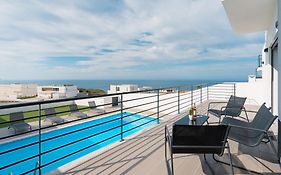 Silver Villa With Ocean View